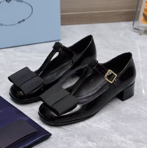 Style Cowhide Triangle Logo Bow Buckle Mary Jane Versatile Round Toe Shallow Mouth Fashion Shoes